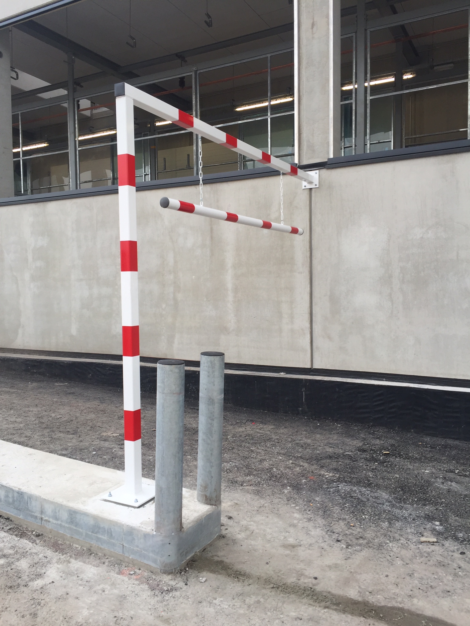 Portique anti-collision pour transports trop élevés