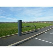 Borne de recharge robuste pour vélos, trottinettes et scooters électriques - 7 prises NF 16A IP54 IK08 - Système de paiement optionnel_0