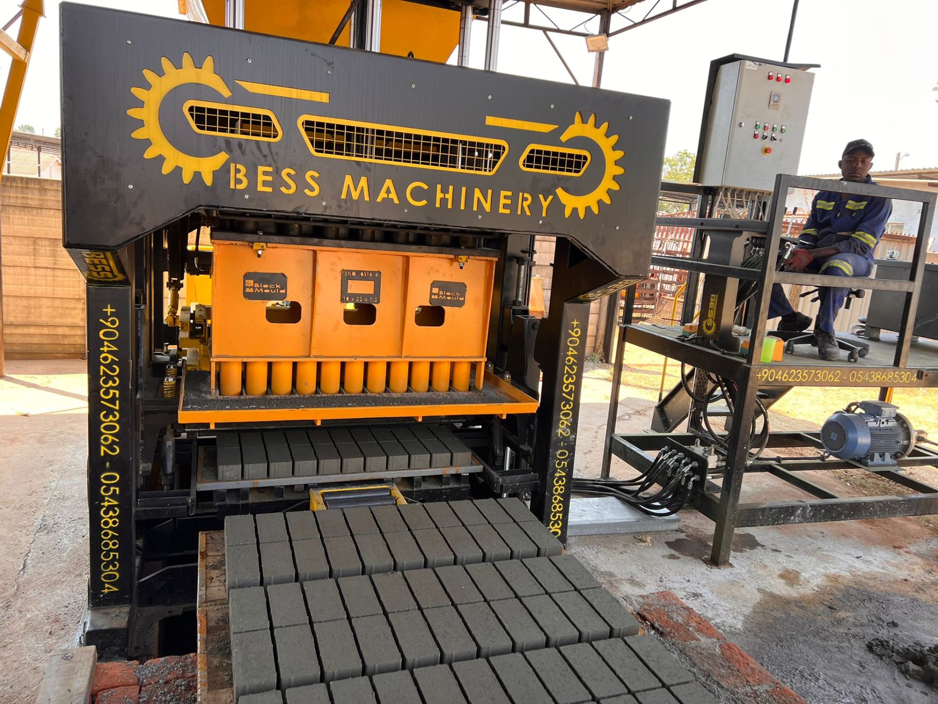 Machine à briquettes semi-automatique - PRS 600_0