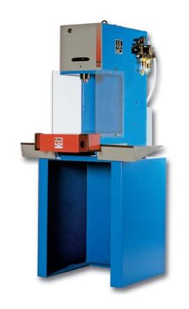 Presses à métaux pneumatiques 3T LP - 3000 kg, course 54 mm, profondeur 180 mm_0