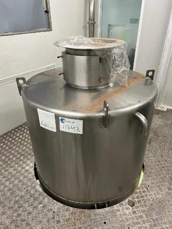 Trémie d'alimentation en acier inoxydable 2000 litres avec agitation dans le fond inférieur - référence                        :                         c11743_0