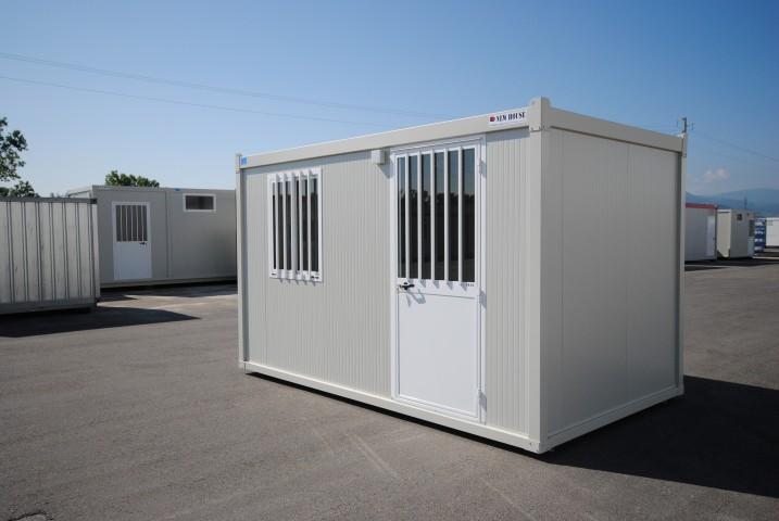 Garage modulaire superposable - bureau, réfectoire, vestiaire avec garde-corps, porte, fenêtre et escalier_0