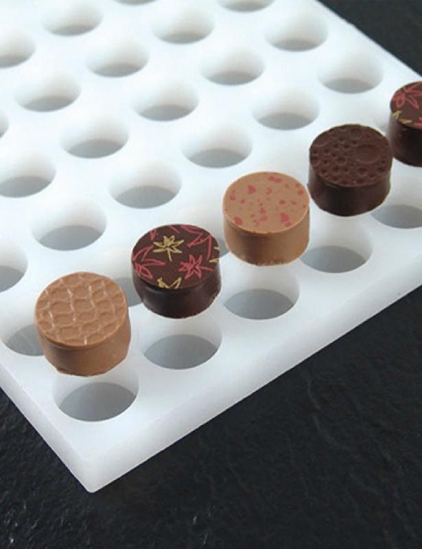 LS01 - Moule en silicone rond Chocoflex Pavoni Italia - 54 empreintes_0