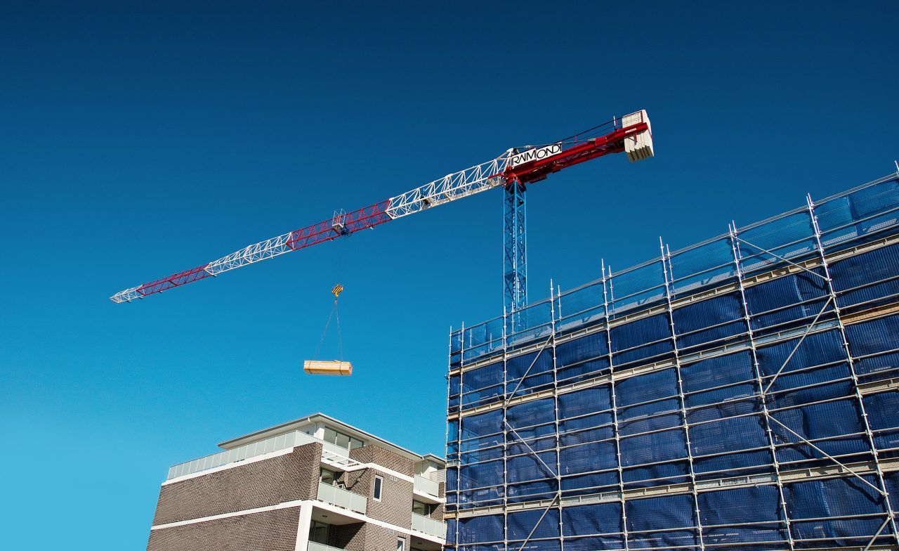 MRT84 - Grue à tour topless Raimondi - Légère et adaptée aux chantiers étroits_0