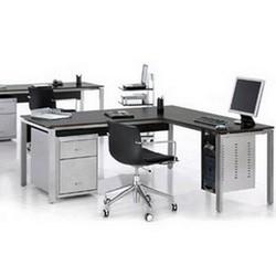 Bureau d'angle suspendu
