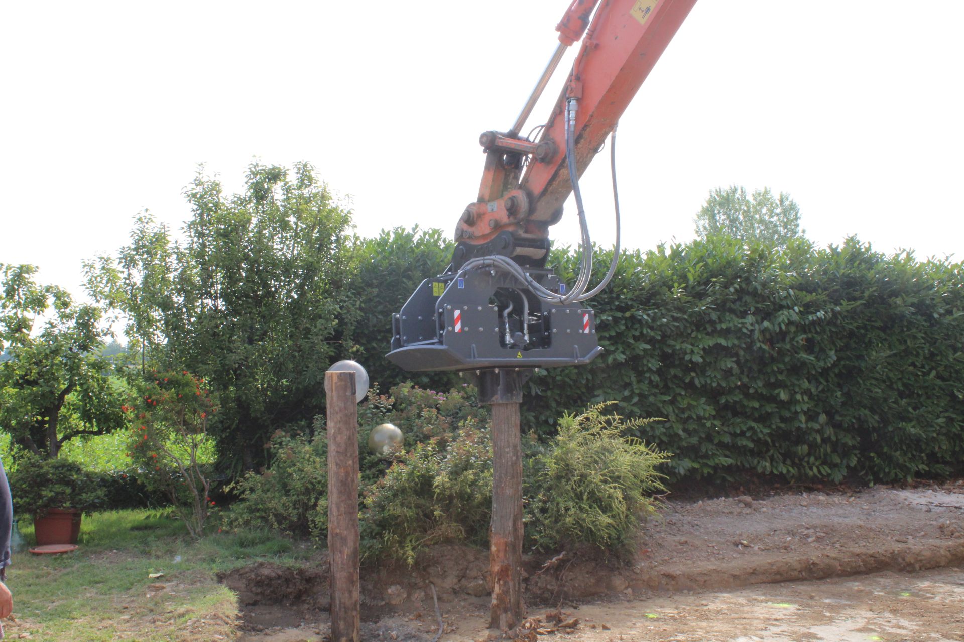 Plaque vibrante  pour une pelle de 15 à 22 tonnes - pv 75.120_0