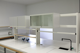 Meubles de laboratoire - Mobilier Technique Aérien (MTA) avec ossature métallique, placards et étagères modulables_0