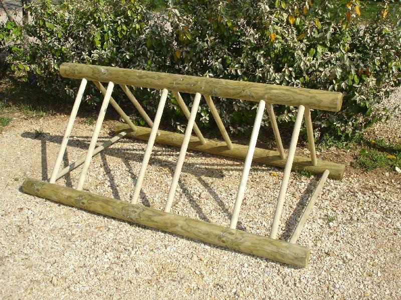 Range-vélos 6 places - en rondin - Supports et appuis pour vélos_0