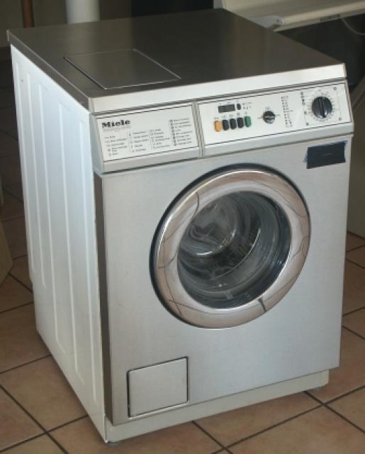 Machine à laver le linge professionnelle 6 kg. Révisée_0