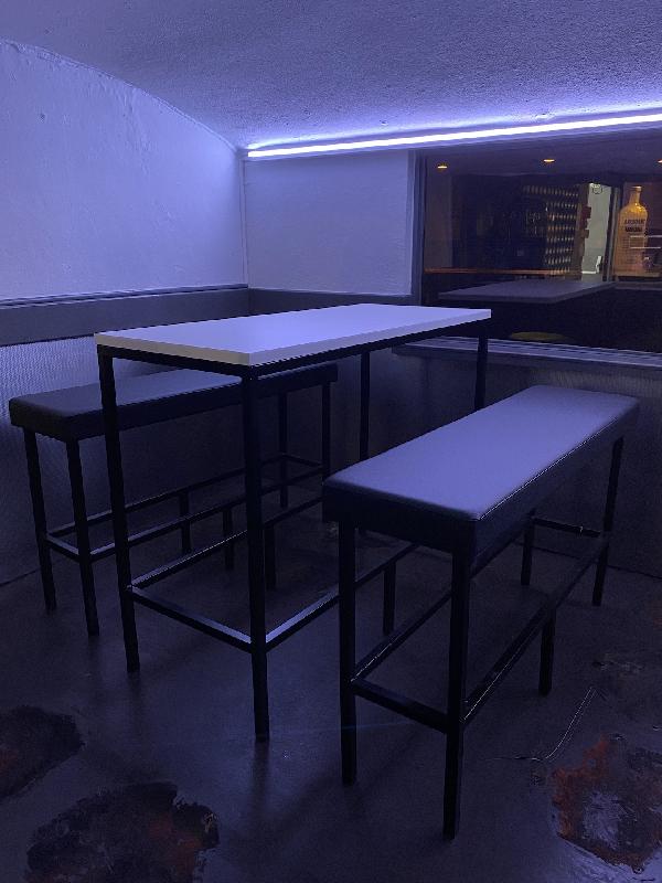 Mange-debout - vaste choix de couleurs - étude personnalisée - idéal pour bars, discothèques, pubs et bowlings_0