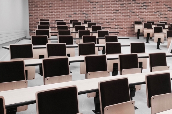 Fauteuil d'amphithéâtre et salle de conférence résistant, confortable, fonctionnel et esthétique pour ERP - LAVOISIER_1