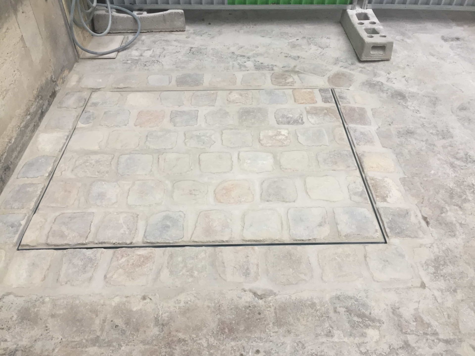 Plateforme élévatrice pour charges de 100 à 500 kg