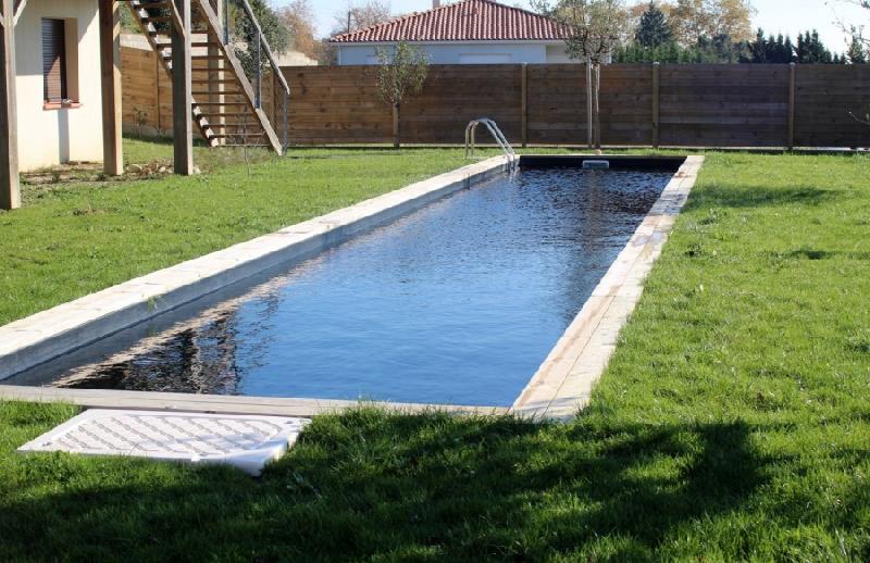 Piscine en kit - forme couloir de nage - design contemporain et sportive - longueur supérieure à 10m_0