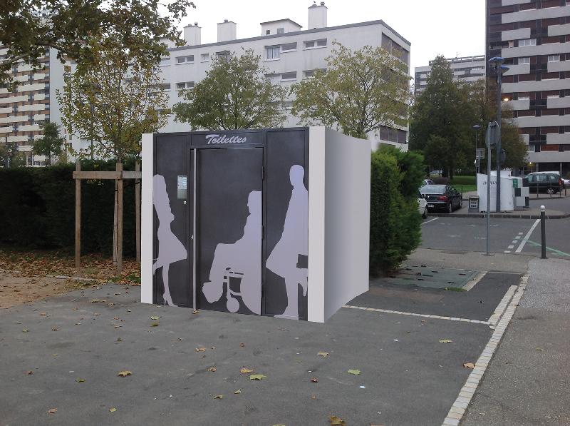 Toilette - réf. 2060 - Cabine PMR avec local technique_0