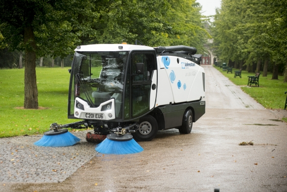 Balayeuse compacte Johnston C201 - 4 roues directrices, faible impact environnemental et hautes performances_0