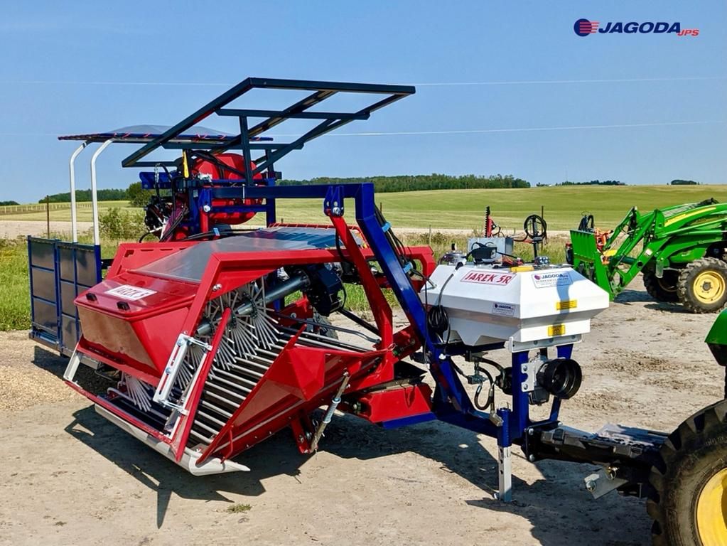 Récolteuse de camerises JAREK 5H - Jagoda JPS Agromachines, tête réglable 920 & précision 95%_0