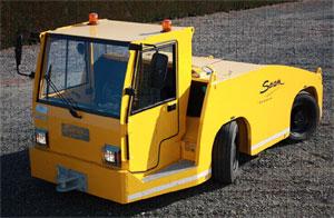 Tracteur d'avion K100 - 4 roues motrices - 3 versions pour avions court et moyen courriers_0