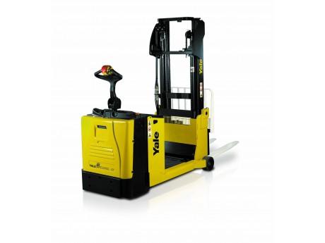 Gerbeurs électriques en porte-à-faux MC15 - Yale - 1500 kg - Levée jusqu'à 5528 mm_0