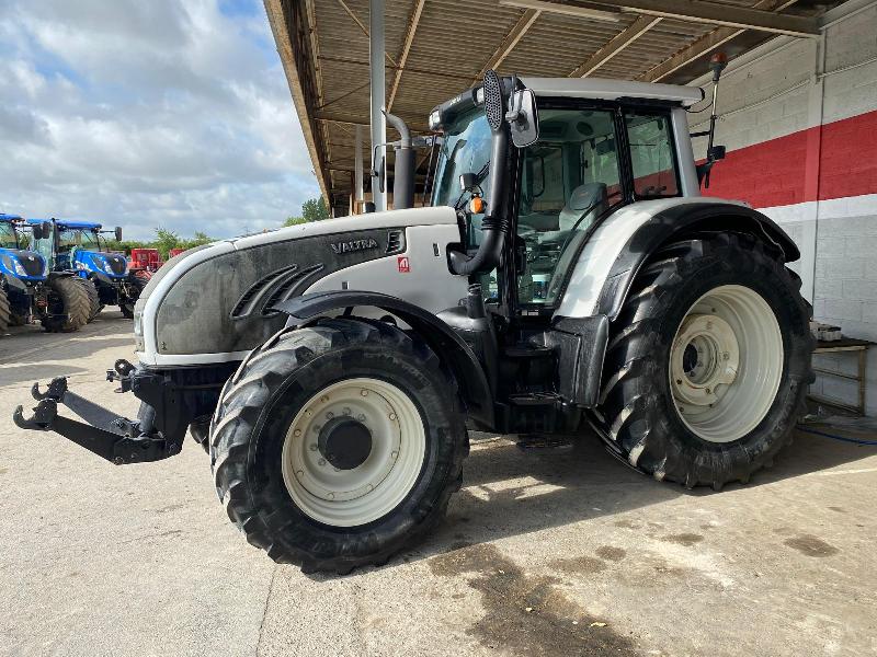 Tracteur agricole Valtra T202 - 2011, 4 RM, full-powershift, 5350 h_0