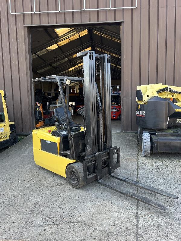 Chariot frontal electrique yale erp20atfswb_0