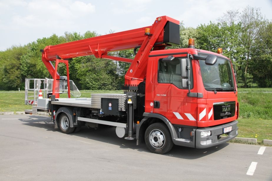 Steiger® T 330 - Camion nacelle Ruthmann - Hauteur de travail 33 m - Déport 21,2 m_0