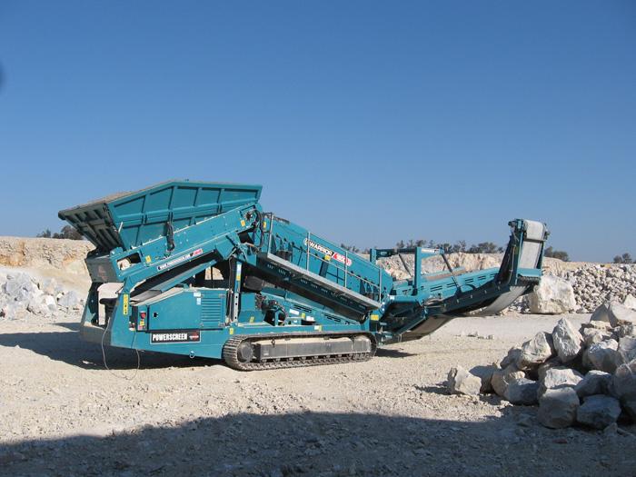 Concassage mobile en carrières et sur chantier - travaux de terrassements de moyenne et grande importance_0
