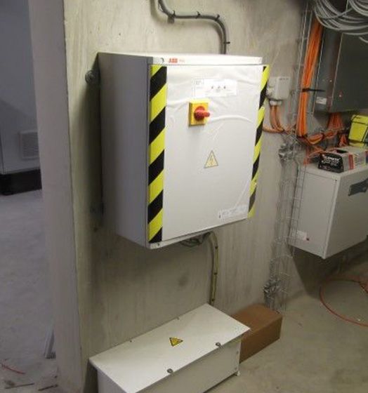 Alimentation secourue - Delta Box-SERA - 48 ou 230 Volts - Armoires de contrôle et parafoudre IP66_0