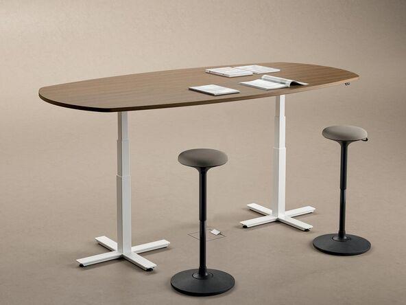 Table réglable en hauteur avec option trappe et piètement en croix_0