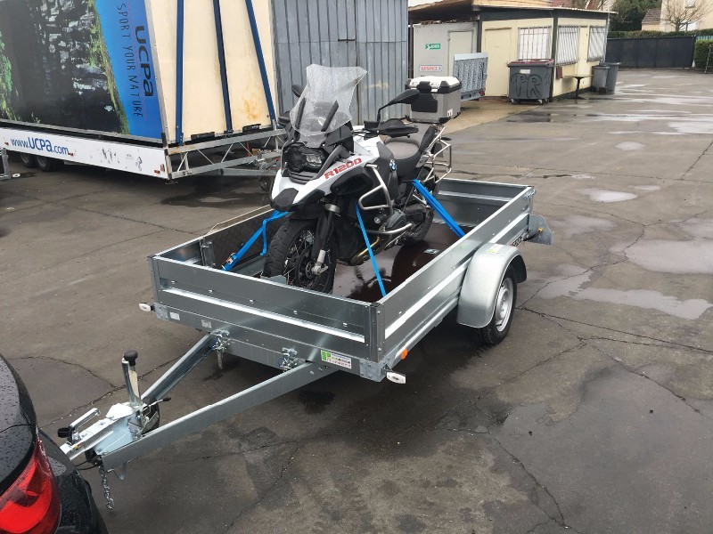 Remorque à plateau sur mesure sans frein avec châssis à structure modulaire pour le transport d'un moto gros cube - erde epert - plm 150_0