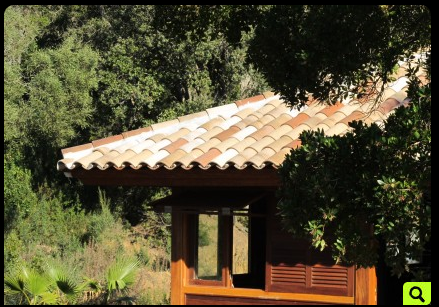 Chalet en bois à demi-niveaux / 36 m² / en kit / toit multipente_0