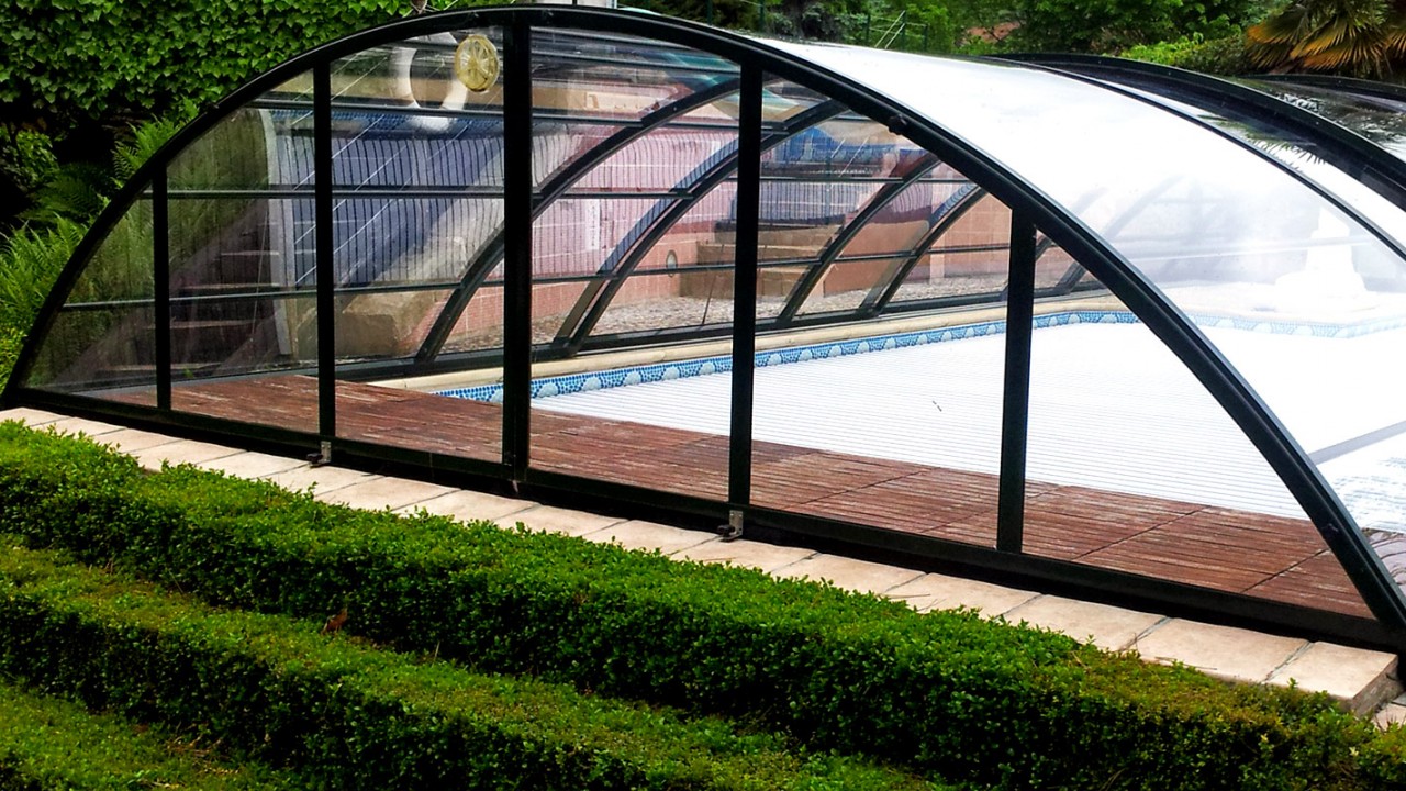 Abri piscine Madeira - en polycarbonate avec géométrie semi-sphérique et options de configuration_1