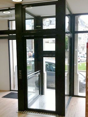 Pass'élévateur vertical sans fosse - Adapté aux petites hauteurs jusqu'à 1,20m - Modèles à ciseau, hydraulique ou électrique à vis sans fin_0