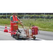 Rp30 - machine de marquage routier Hofmann - largeurs de lignes de 10 à 30 cm - enduits à chaud_1