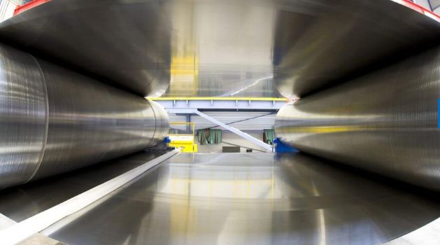 Bandes acier inox extra larges - bandes transporteuses métalliques Berndorf - largeur jusqu’à 9 mètres_0