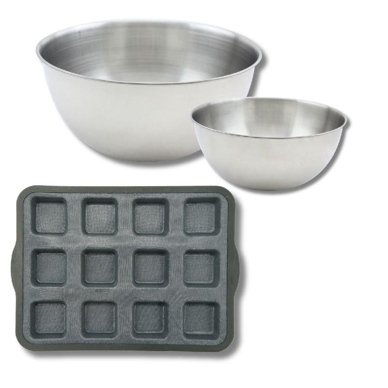 Lot avec 1 Moule à gâteaux 12 carrés en silicone fibre de verre, 1 spatule Zenker et 2 bols à mixer en inox Fackelmann - noir silicone 3176239936582_0