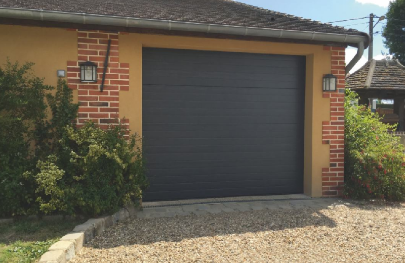 Porte de garage sectionnelle - Modèle Alizé - 3 finitions extérieures disponibles_0