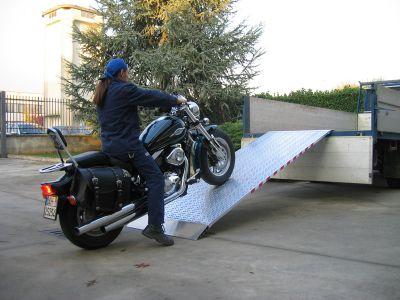 Rampes de chargement en aluminium - 3 mètres - Capacité 600 kg - Légères et robustes_0