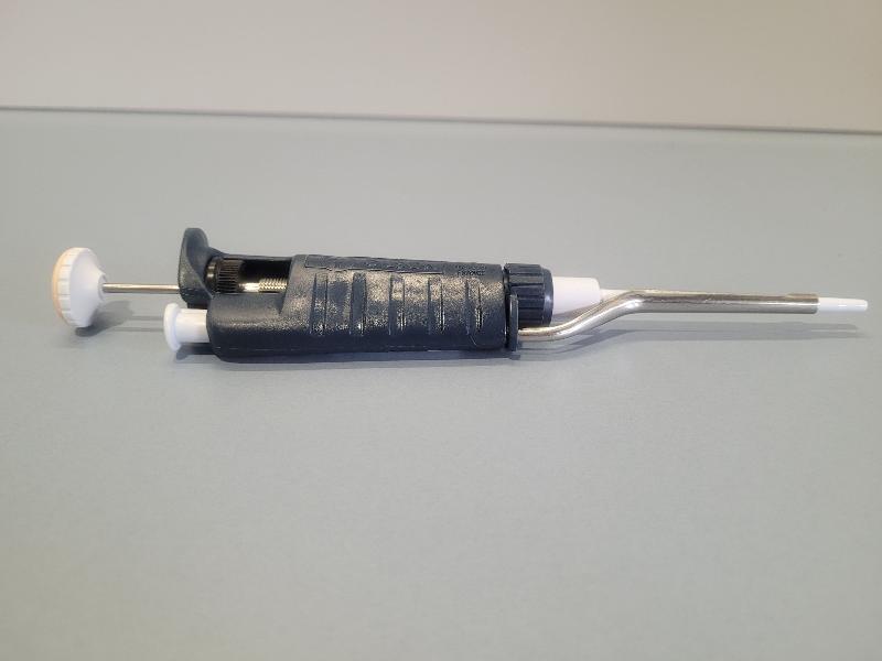 Pipette de laboratoire Gilson Pipetman P100 N  - Quantité 1_0