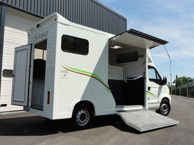 Camion chevaux Renault Master DCI 120 L3 - Eco grande sellerie Ameline Prem'Eco - 45976 km - Diesel - 120 ch_0