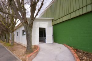 Module extérieur en kit - bâtiments modulaires avec panneaux pré-découpés, portes, fenêtres et toiture en tôle nervurée_0