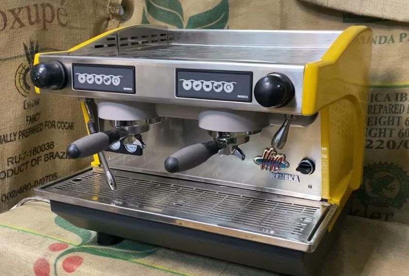 Machine à café expresso automatique RENEKA  Viva 2 groupes_0