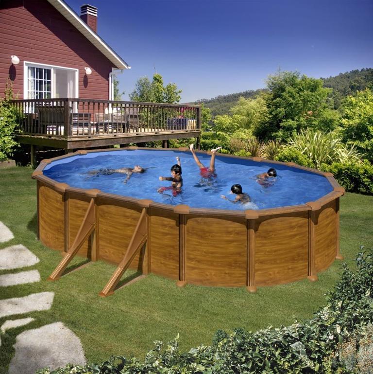 Piscine ovale acier 6,34m x 3,99m x H: 1,32m - imitation bois - filtration à sable avec renforts apparents_0