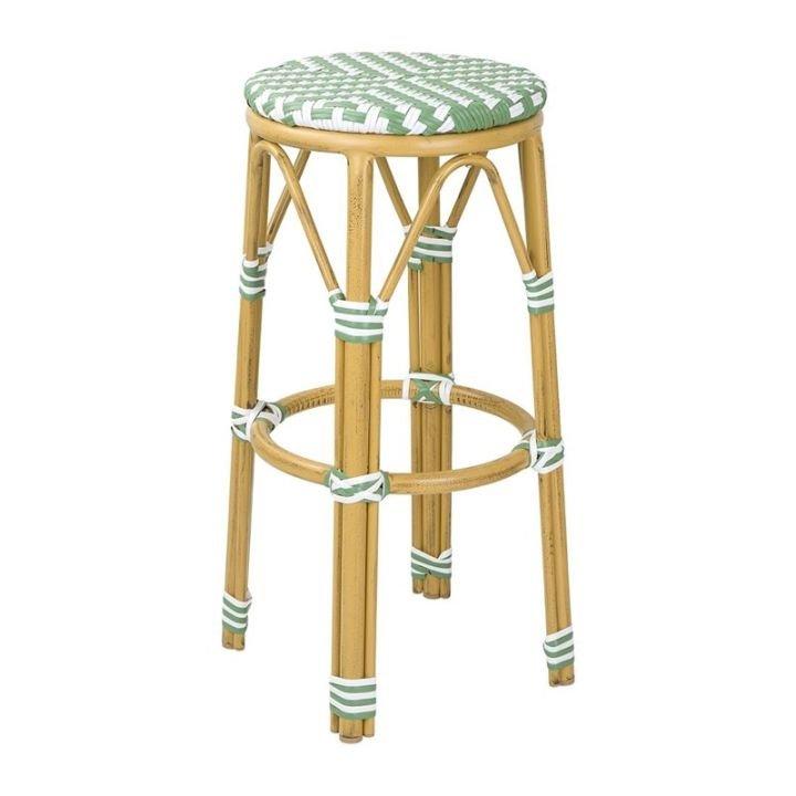 Lot de 2 tabourets de bar empilables, motifs chevrons, structure en aluminium finition bois, assise rotin vert clair et blanc_0