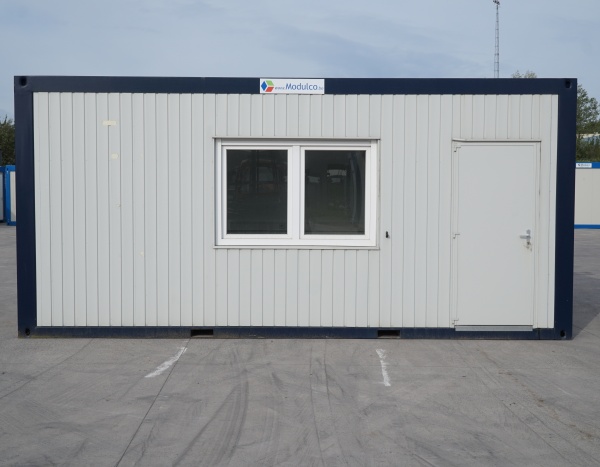 Conteneur module premium (t63) - 600 cm x 300 cm en kit avec bardage métallique isolé et équipements inclus_0
