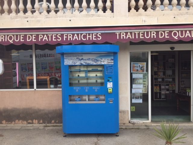 Distributeur automatique  de plateau repas_0