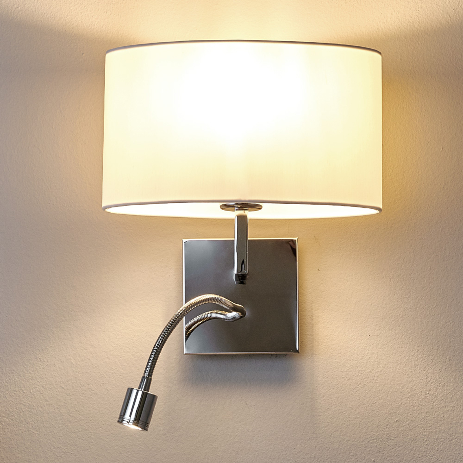 LUCANDE APPLIQUE EN TISSU BLANC KARLA AVEC LISEUSE LED