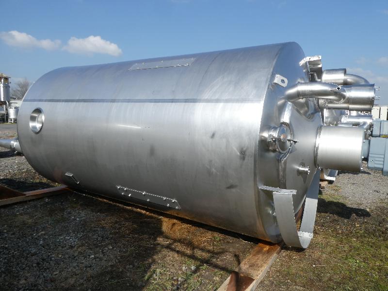 Cuve ETA 12000 L - CUV386 - Inox 304L - Année 2002 - Agitation centrale et tri-pâle_0