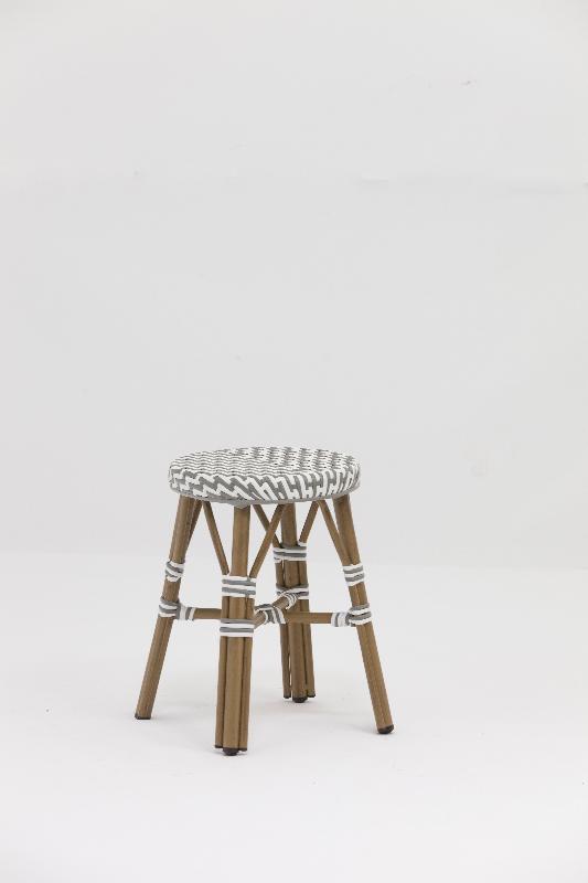 Tabouret de terrasse Rivoli - chevrons gris et blancs, aluminium traité et assise en polyéthylène_0