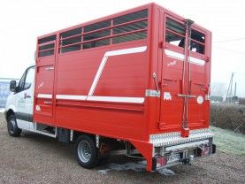 Camion bétaillère - carrosserie corneloup - longueur de caisse de 3.5 à 4m_0