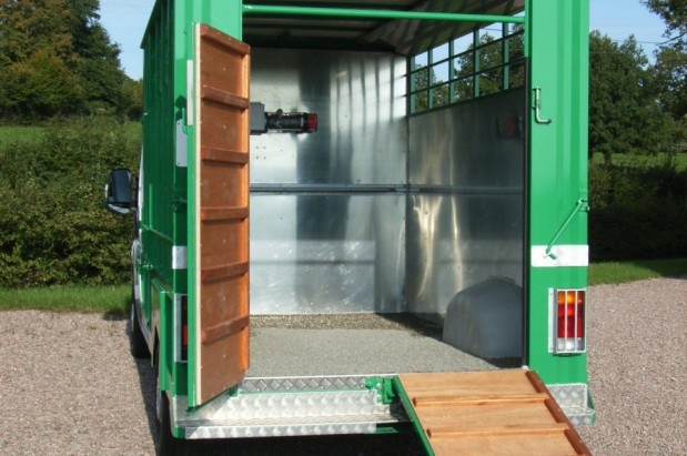 Plancher cabine - acier/alu avec carrosserie en acier et habillage aluminium damier_0